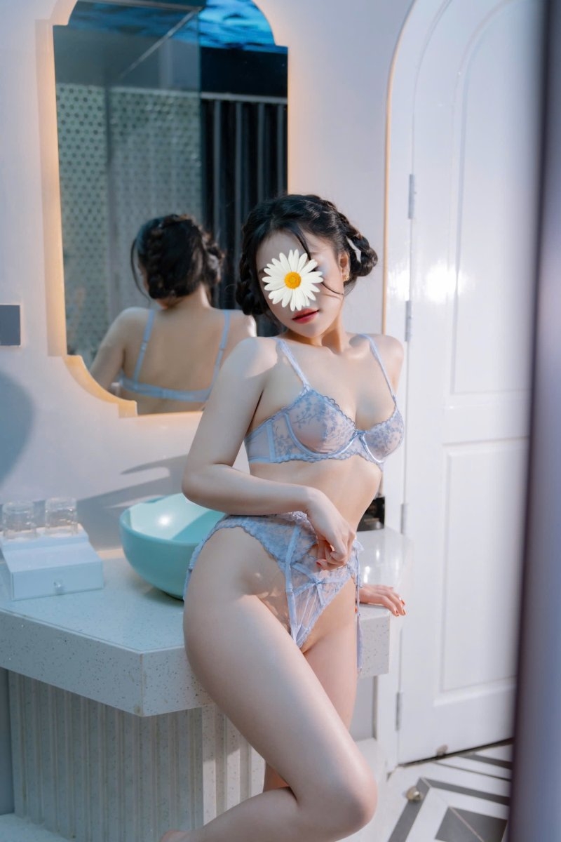 reup-bao-ngoc-sieu-pham-hotgirl-dep-body-nuot-ngot-nuoc-3471429-original.jpeg